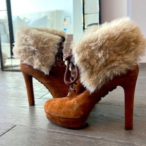 Gucci platform brown suede and lamb booties size 7